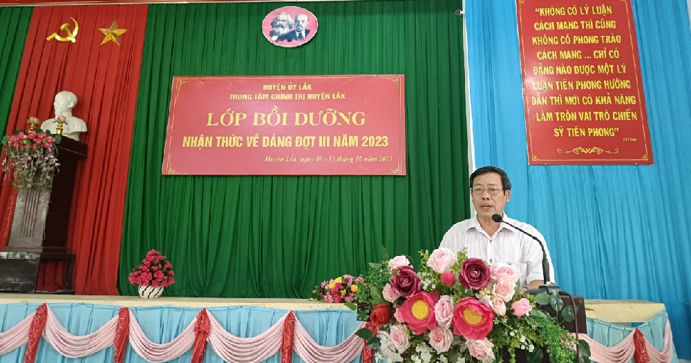 Huyện Lắk: Bồi dưỡng nhận thức về Đảng cho 57 quần chúng ưu tú